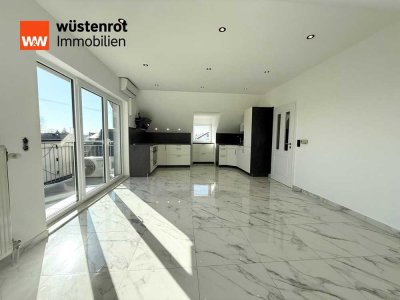 Penthouse-Feeling! Stylische 2,5-Zimmer-Wohnung mit Balkon, Dachterrasse & 2 Duplex-Stellplätzen