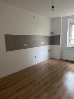 Erstbezug nach Sanierung - stilvolle 2,5 -Zimmer-Wohnung