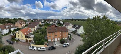 Top renovierte 3- Zimmer Wohnung mit toller Aussicht und Einbauküche