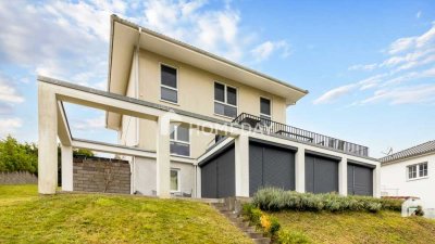 Exklusives Einfamilienhaus in ruhiger Lage mit tollem Ausblick – Stilvoll, modern und bezugsfertig