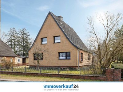 Ein Zuhause voller Träume und Möglichkeiten! - Einfamilienhaus mit Hallen.
