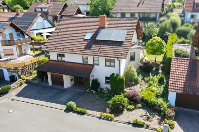Einzugsbereit - Einfamilienhaus mit Wohlfühlfaktor und Traumgarten