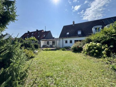 *Ihr Garten wartet* Schöne DHH mit Garage auf großem Grundstück in Stadtparknähe