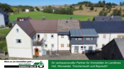 Ihr neues Zuhause auf dem Land - mit Gartenidylle und zwei Garagen