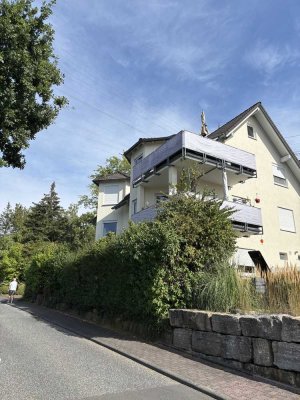 Wunderschöne 4 Zimmer Wohnung mit Balkon in kleiner Wohneinheit