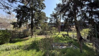 ### EIGENTUMSWOHNUNG WIE EIN REIHENHAUS MIT CA. 165 QM WOHNFLÄCHE UND MEGAGARTEN IN TOP - LAGE! ###