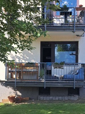 2,5-Zimmer-Hochparterre-Wohnung mit Balkon in Essen Frintroper Straße Ecke Klaumberghang