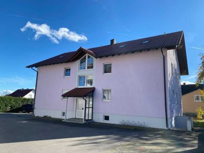 Vollständig renovierte 3-Zimmer-Wohnung mit Balkon in Otzing