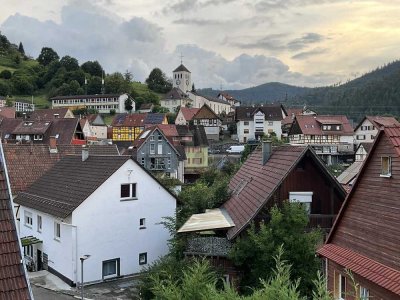 BESCHAULICHES KLEINES FACHWERKHAUS