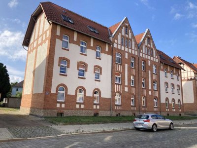 Sanierter Altbau mit Balkon: ansprechende 4-Zimmer-Wohnung in Halberstadt mit Fußbodenheizung