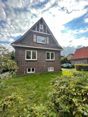 Endlich Zuhause! Einfamilienhaus mit Einliegerwohnung und Nebengebäuden - Käufercourtagefrei
