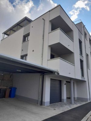 Neuwertige Penthouse Wohnung - mit Aufzug + XL Garage Verkauf oder Vermietung