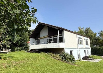 * Freistehendes EFH - Topp Lage mit Blick auf RV und seine Türme - Schön eingewachsenes Grundstück *