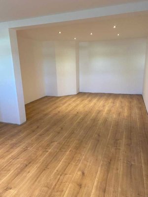 Zentrale 3-Zimmer-Wohnung mit Einbauküche in Ochsenfurt