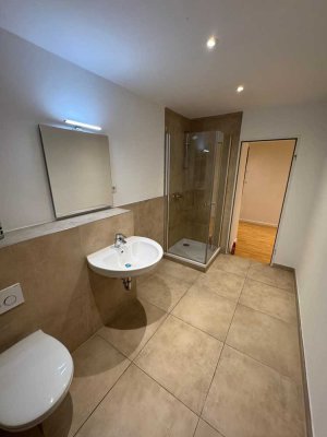 Sehr schöne 2024 renovierte 3 Zimmer Wohnung mit zukunftsweisender Luft-Wärmepumpe