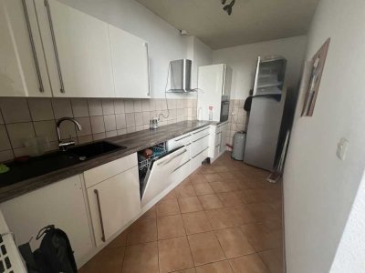 2 Zi-Altbauwhg. im 2. OG, Einbauküche & Gartennutzung - Nähe Hilden-City & S-Bahn!