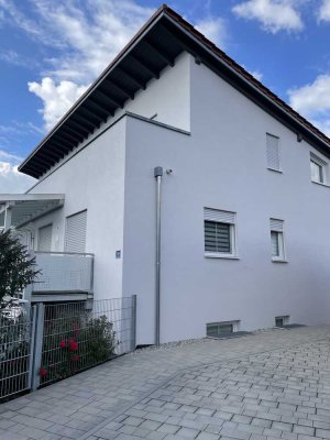 Stilvolle, neuwertige 2,5-Zimmer-Wohnung mit Terrasse in Pfarrkirchen