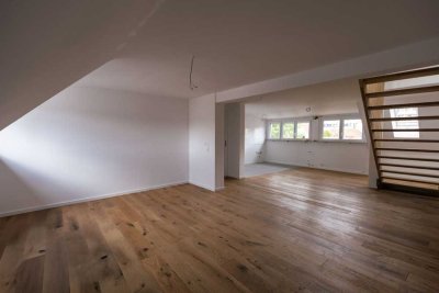 Stuttgart Degerloch – Top Lage! Von privat: Kernsanierte DG-Galerie-Wohnung