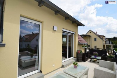 NOTVERKAUF! Schneller Verkauf aus gesundheitlichen Gründen – jetzt diese Gelegenheit ergreifen und gleichzeitig helfen! Grünoase mit Panoramablick: 3-Zimmer-Wohnung mit Süd/West-Dachterrasse!