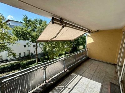 Schöne renovierte ETW in zentraler Lage in der zweite Etage mit Aufzug