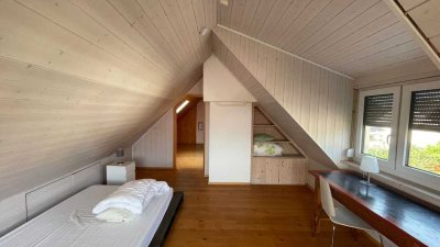 Charmante 1-Zimmer-Dachgeschosswohnung – ideal für Wochenendpendler