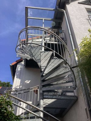 2,5 Zi-Galeriewohng. auf ehem. Bauernhof - top floor apartment in converted barn