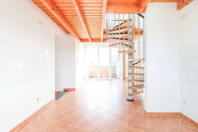 Lichtdurchflutete Etagenwohnung mit Balkon und stilvollem Ambiente zum Wohlfühlen