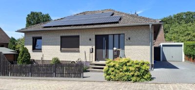 Winkelbungalow mit Vollkeller, PV-Anlage und Garten in ruhiger Seitenstraße von Ahrbergen