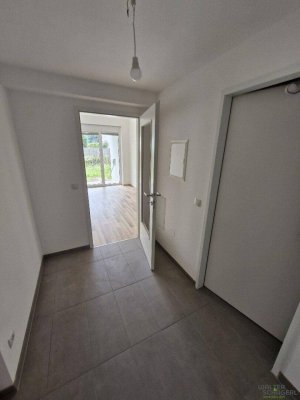 neu renovierte Genossenschaftswohnung 2 Zimmer + Loggia