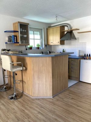 Geschmackvoll möblierte Wohnung mit zwei Zimmern sowie Balkon und EBK in Gäufelden-N. zur Untermiete