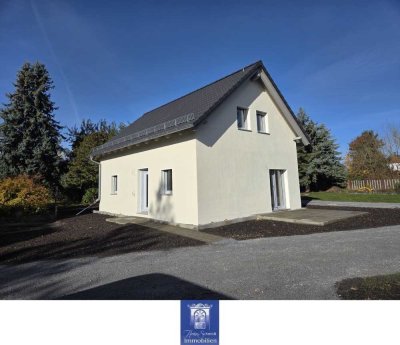 Erstbezug! Hochwertige Familienwohnung über 2 Ebenen! Terrasse, Garten, EBK!