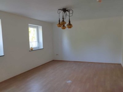 3-Zimmer-Altbauwohnung in Kitzingen-Hohenfeld