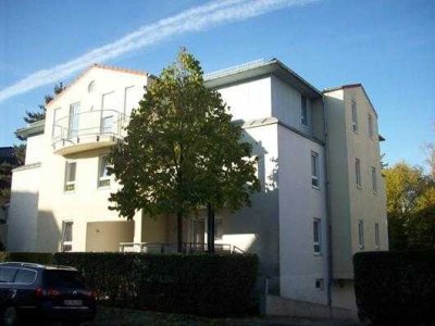 Schicke gemütliche 2-Zimmer-Parterre-Wohnung mit ca. 58,38 m² mit Balkon und Garten!