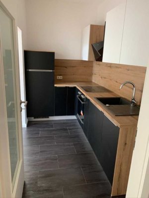 ** 1 Monat Mietfrei **Neu sanierte 2-Zimmer Wohnung mit Terrasse