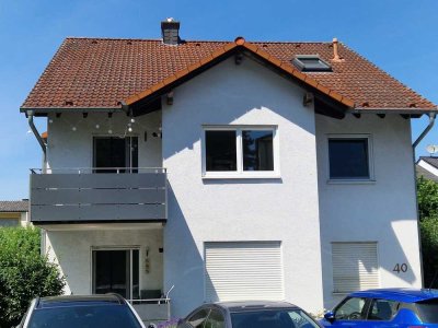 Geschmackvolle, gepflegte 4-Raum-Maisonette-Wohnung mit Balkon und EBK in Ingelheim am Rhein