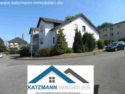 Außergewöhnliche 3-4 Zimmerwohnung zu verkaufen, Dachterrasse, Keller, Dachboden und Stellplatz inkl
