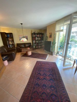 Attraktive 3-Zimmer Wohnung mit Terrasse, Garten und Garage in Emmendingen