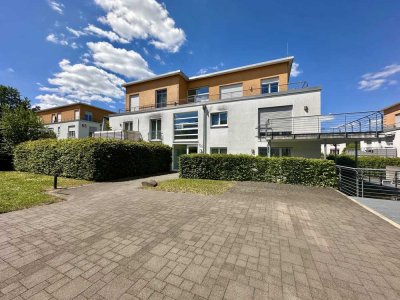 Exklusives Penthouse mit Traumblick, Dachterrasse und TG-Platz - Barrierefrei wohnen in Overath