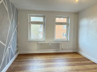 Altbauwohnung mit zwei Balkonen