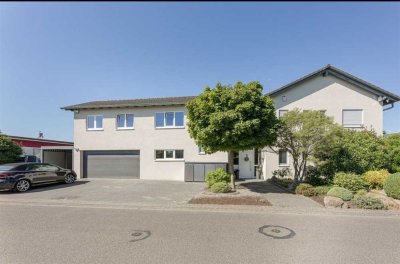 Investition mit Zukunft – großzügige Immobilie mit Teilungsgenehmigung