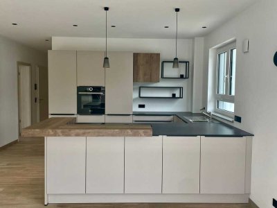 MODERNE PENTHOUSEWOHNUNG MIT SENSATIONELLER TERRASSE