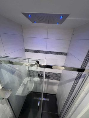 Kernsanierte 3 Zimmer Wohnung mit 2 Luxus-Bädern, Balkon und Garage in Diekholzen Söhre!