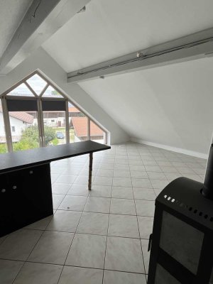 Schöne helle Dachwohnung