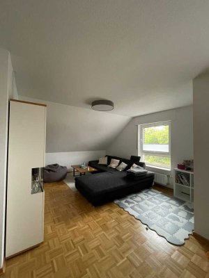 sehr schöne 4 ZKBB DG-Wohnung in Rheda-Wiedenbrück ab dem 1.1.26 zu vermieten