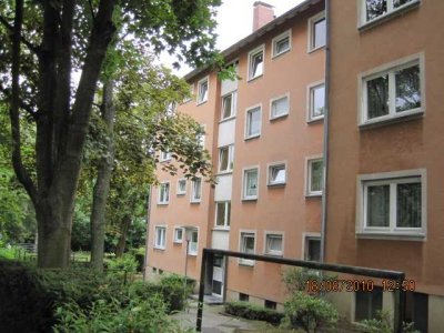 Kapitalanlage! Vermietete 4-Zimmerwohnung mit Balkon in Friedrichsdorf