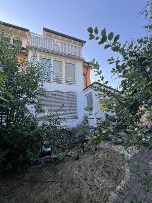 Wohnen wie im Urlaub - mit Gartenparadies, Sommerküche & Raum für Ihre Ideen
