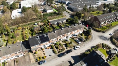 Renovierungsbedürftiges Reihenmittelhaus mit Garten & Garage