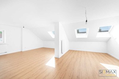 Helle 2-Zimmer-Dachgeschosswohnung mit Charme – kernsaniert & sofort bezugsfertig