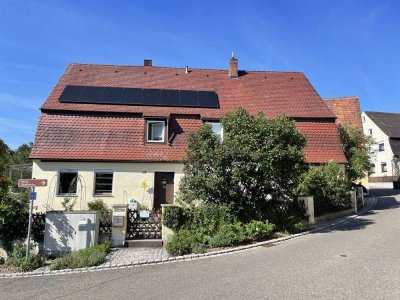 Bauernhaus mit Scheune und Einliegerwohnung