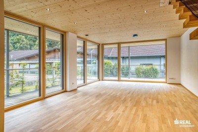 Geräumige 3- bis 4-Zimmer-Wohnung im Reihenhausstil